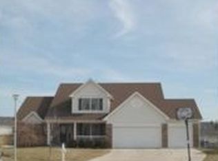 2 Swift Creek Ct, Saint Peters, MO 63376