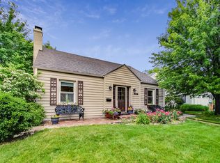1144 Briarwood Ln, Northbrook, IL