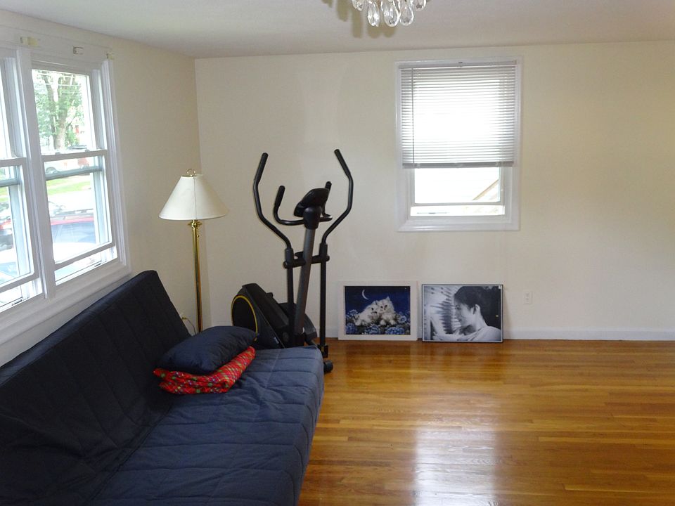 2nd image of 171 Maple St