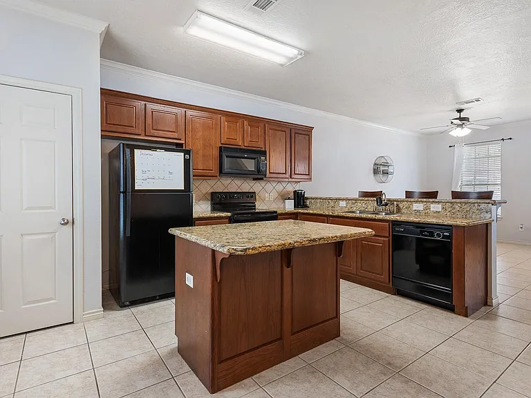 400 Forest Dr — Photo 11