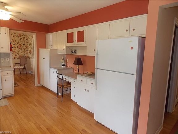 3rd image of 430 Marian Lake Blvd