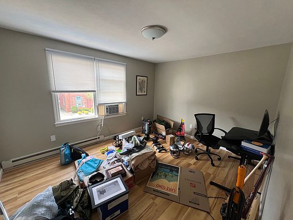 4th image of 2 Lincoln Ave #3