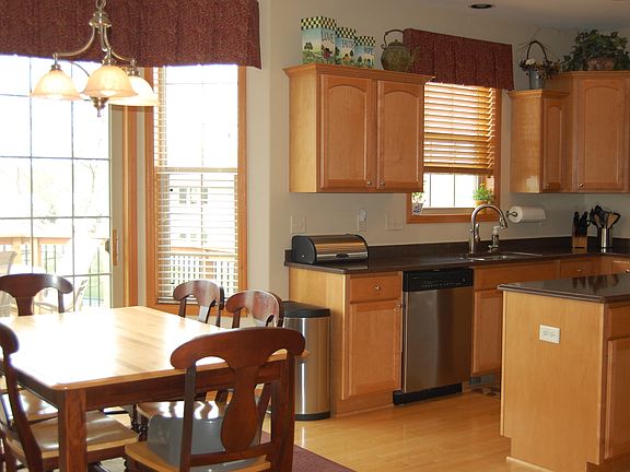 4th image of W173N10197 Woodbridge Ln