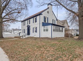 412 W 9th St, Sterling, IL 61081