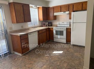 3349 E Sierra Madre Ave APT C, Fresno, CA 93726