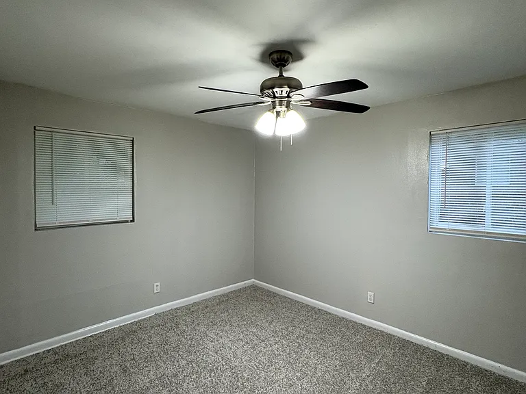 2816 Boyd St — Photo 12