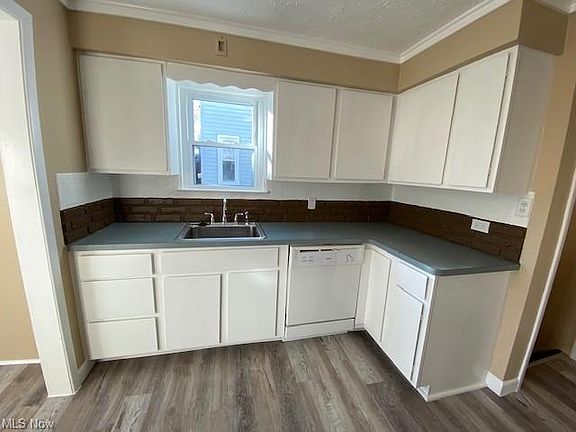 5th image of 13206 Thraves Ave