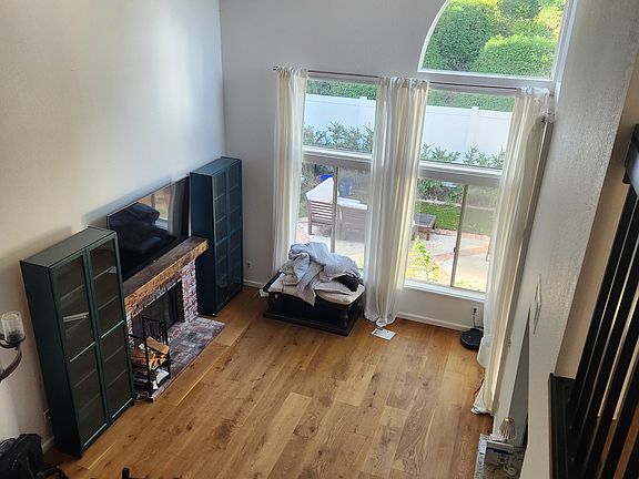 2nd image of 2542 Winchester Way