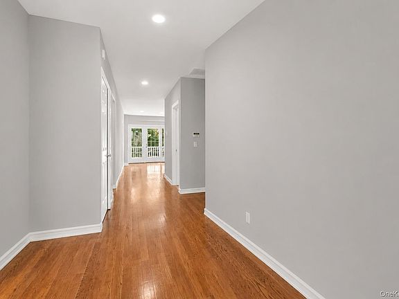 3rd image of 1 Daniels Way
