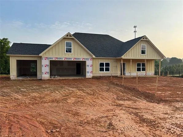 213 Randolph Farms Dr, Dallas, GA 30132