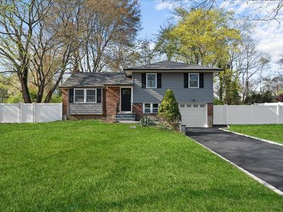 7 Rainbow Drive, Hauppauge, NY, 11788