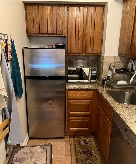 314 41st St #105C — Photo 7