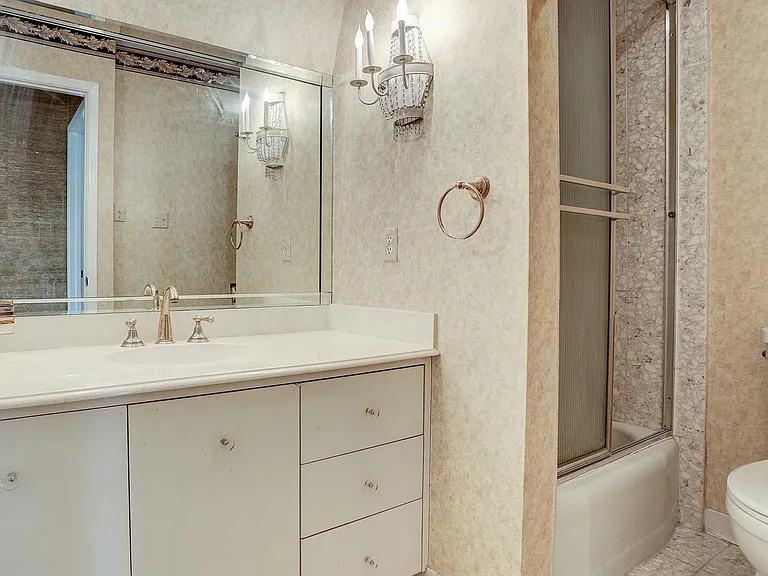 5203 Braesvalley Dr — Photo 23