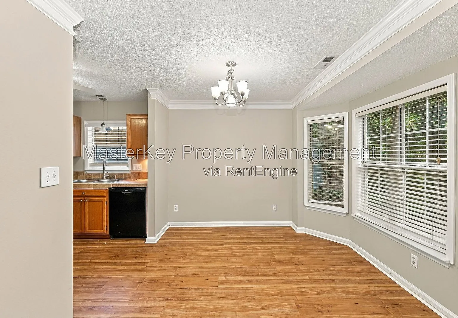 3 bed, 2.0 bath, 1277 sqft, $1,995 — Photo 4