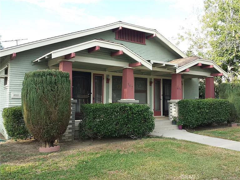 547 W Wilshire Ave — Photo 1