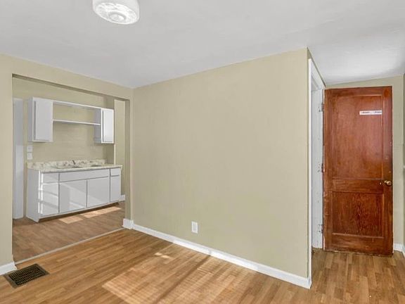 2nd image of 170 Alton Ave