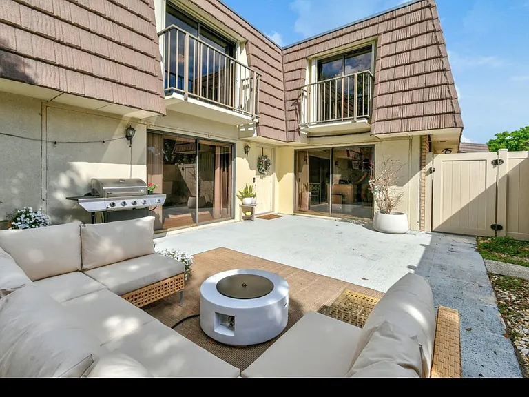 7728 77th Way — Photo 35