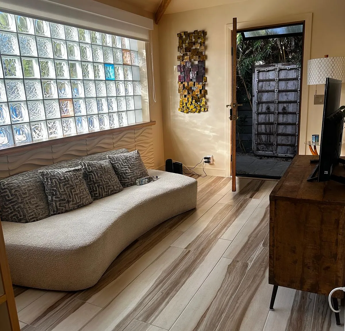 1 bed, 400 sqft, $3,450 — Photo 2