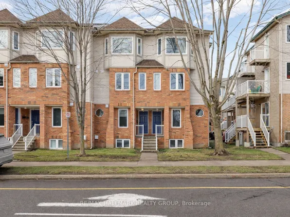 1344 Guthrie St, Ottawa, ON K2H 1G8