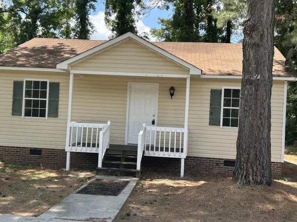 1727 W Pine Lake Dr, Florence, SC 29506