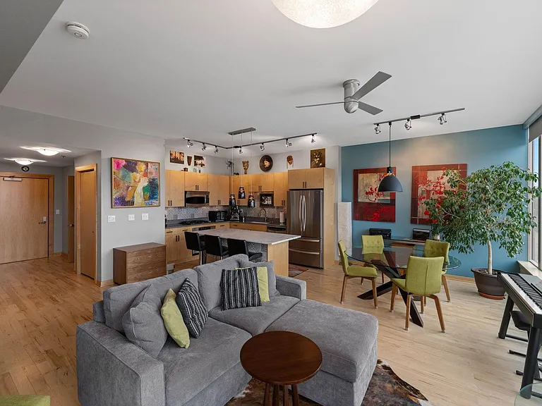 215 10th Ave S #632 — Photo 9
