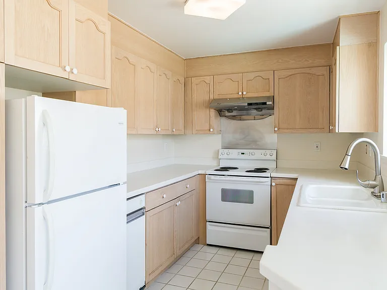3855 Carter Dr #303 — Photo 4