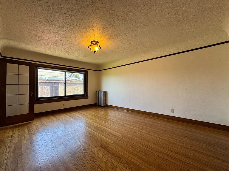 Parkway Apartments — Photo 2