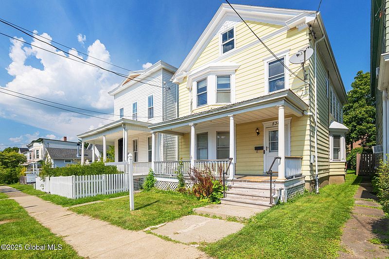 4th image of 534 Washington Street