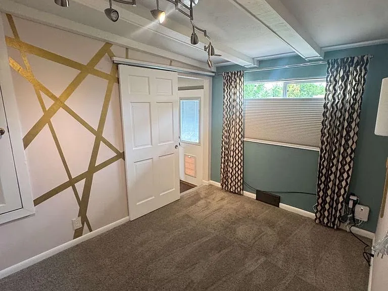 5390 S Greenwood St — Photo 15