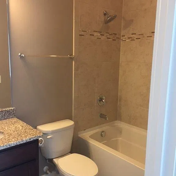 Bathroom ( 1 of 5)