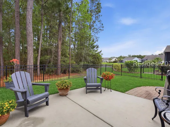 25 Weeping Willow Dr, Bluffton, SC 29910