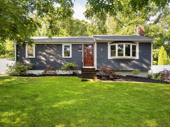 19 Arboretum Rd, Plymouth, MA 02360