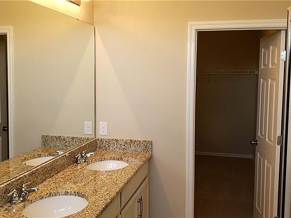 5th image of 15233 Sunrise Grove Ct