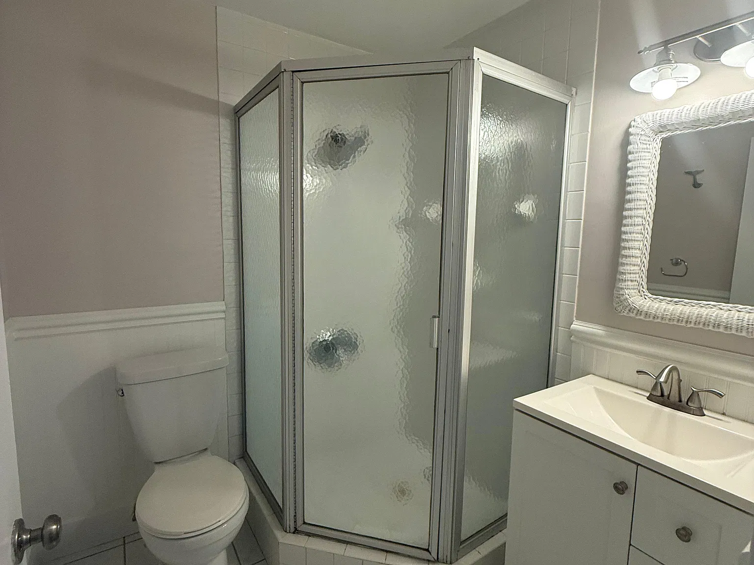 4 bed, 6752 sqft, $3,800 — Photo 3