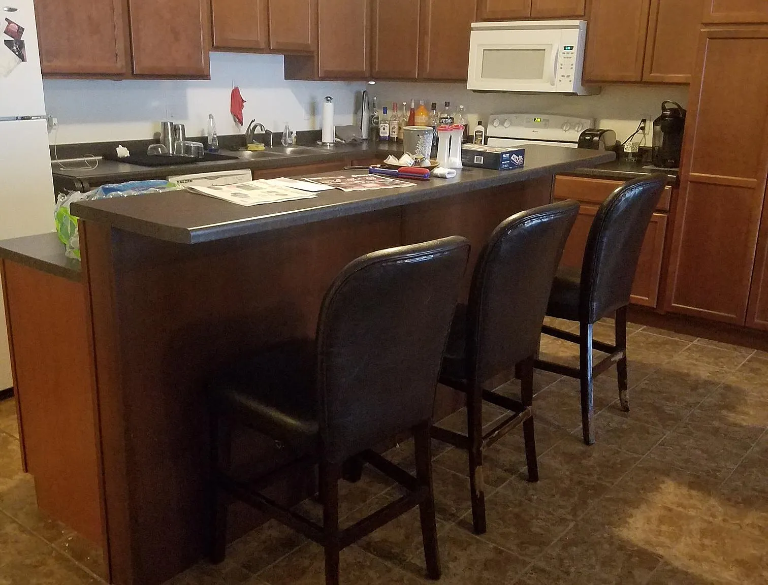 3 bed, 1751 sqft, $2,100 — Photo 1