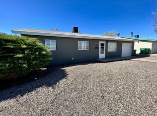 2621 N Mossman Dr, Farmington, NM 87401