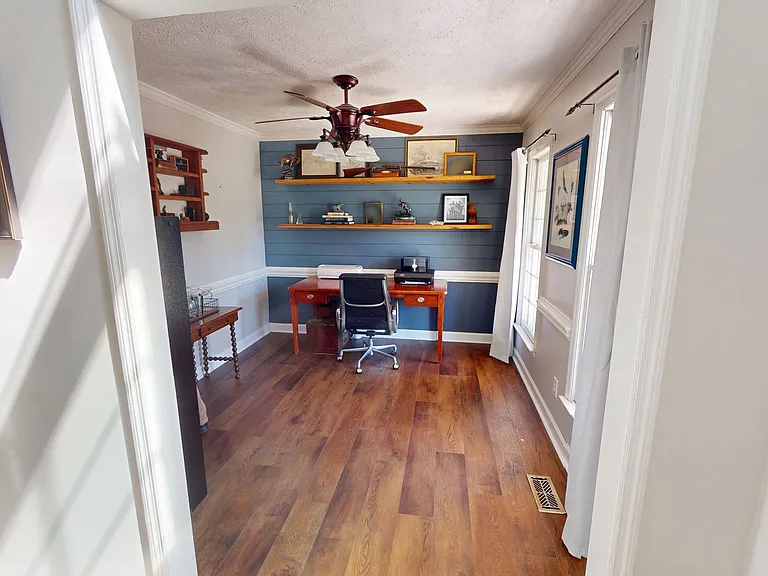 338 Lionshead Rd — Photo 4