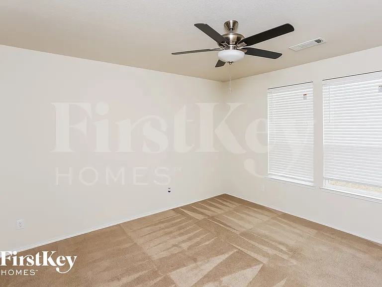 2042 Avondown Rd — Photo 7