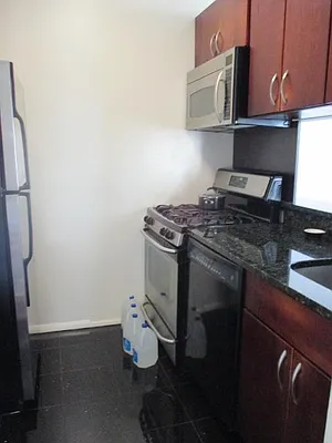 Rented by Sumitomo Real Estate Sales | media 10