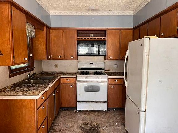 5th image of 337 N Weber Rd