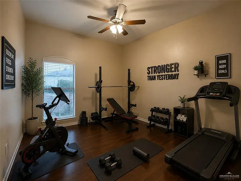 2715 Mimosa St #12 — Photo 7