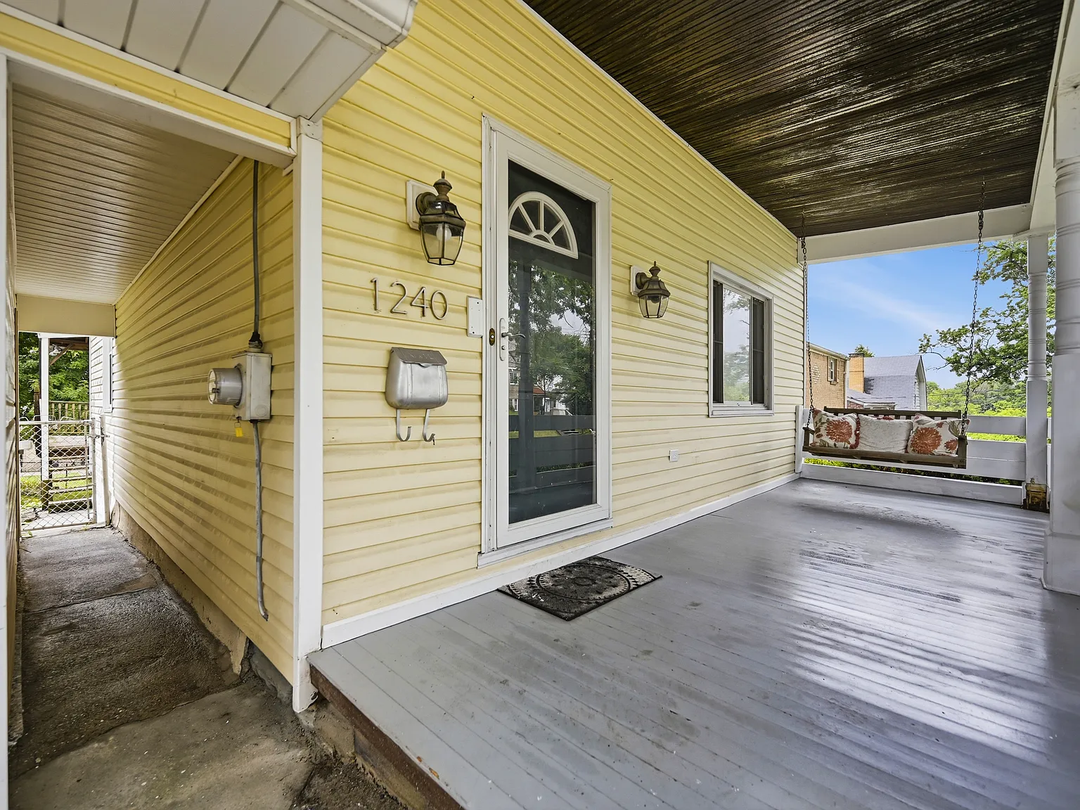 3 bed, 1600 sqft, $1,900 — Photo 3