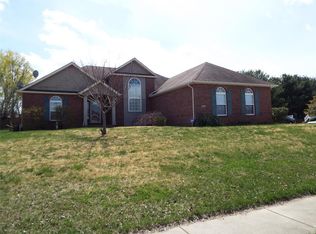 2704 Meridian Lake Dr, Shiloh, IL 62221