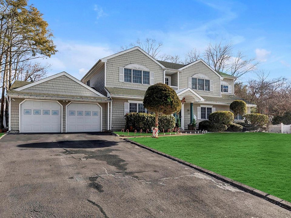 1st image of 7 Plaza Drive