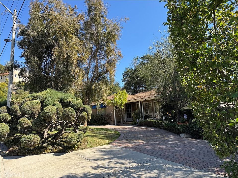 1st image of 1134 E Providencia Ave