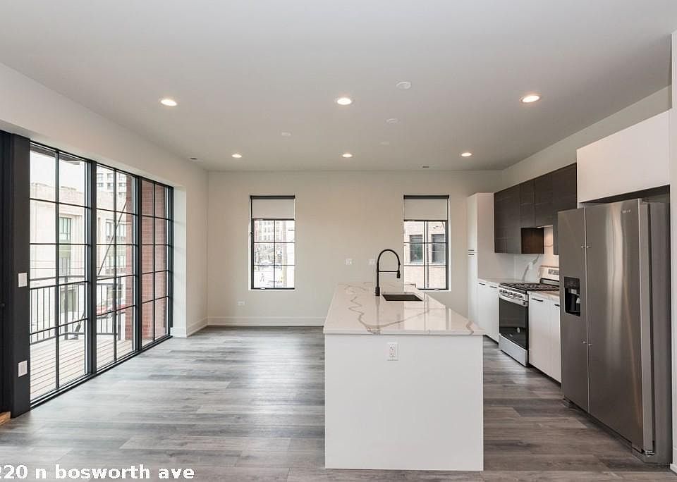 1st image of 1220 N Bosworth Ave #722