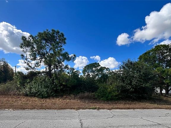 4th image of 122 Pixie Ave