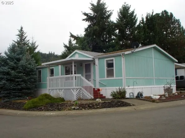 241 Twin Oaks Loop, Winston, OR 97496