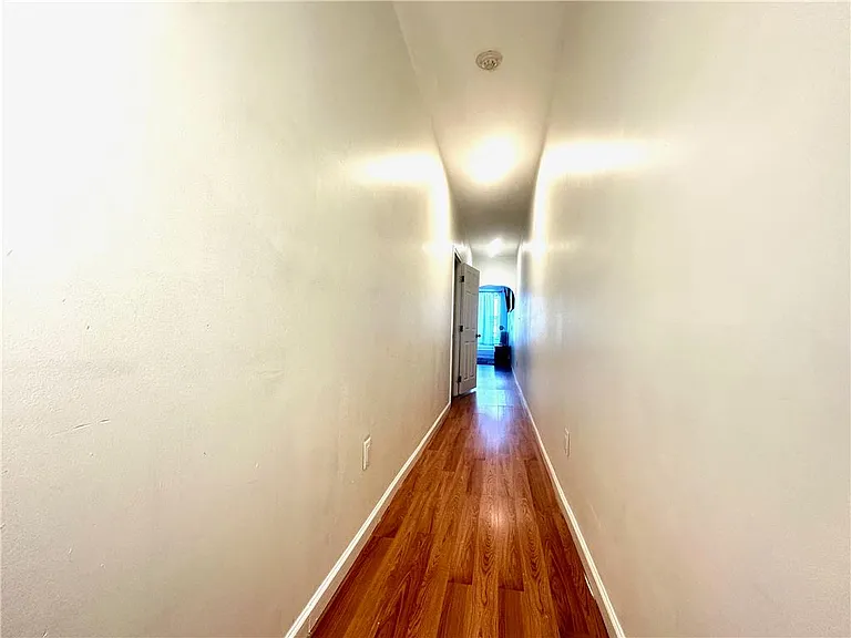 171-173 W Ridge St #6 — Photo 4