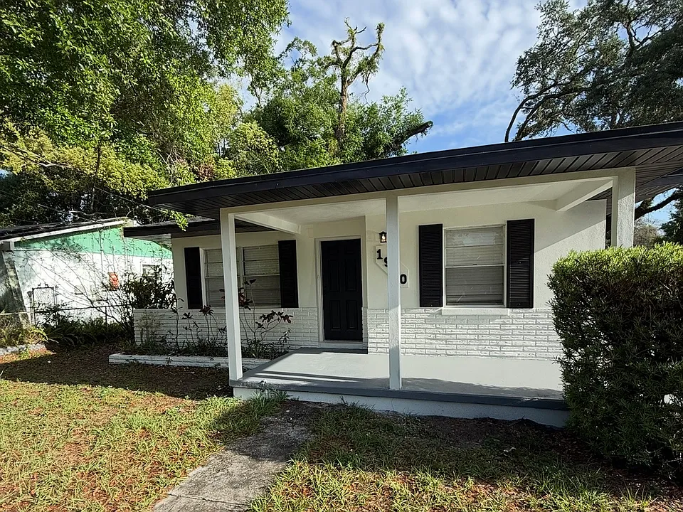 1910 E Emma St